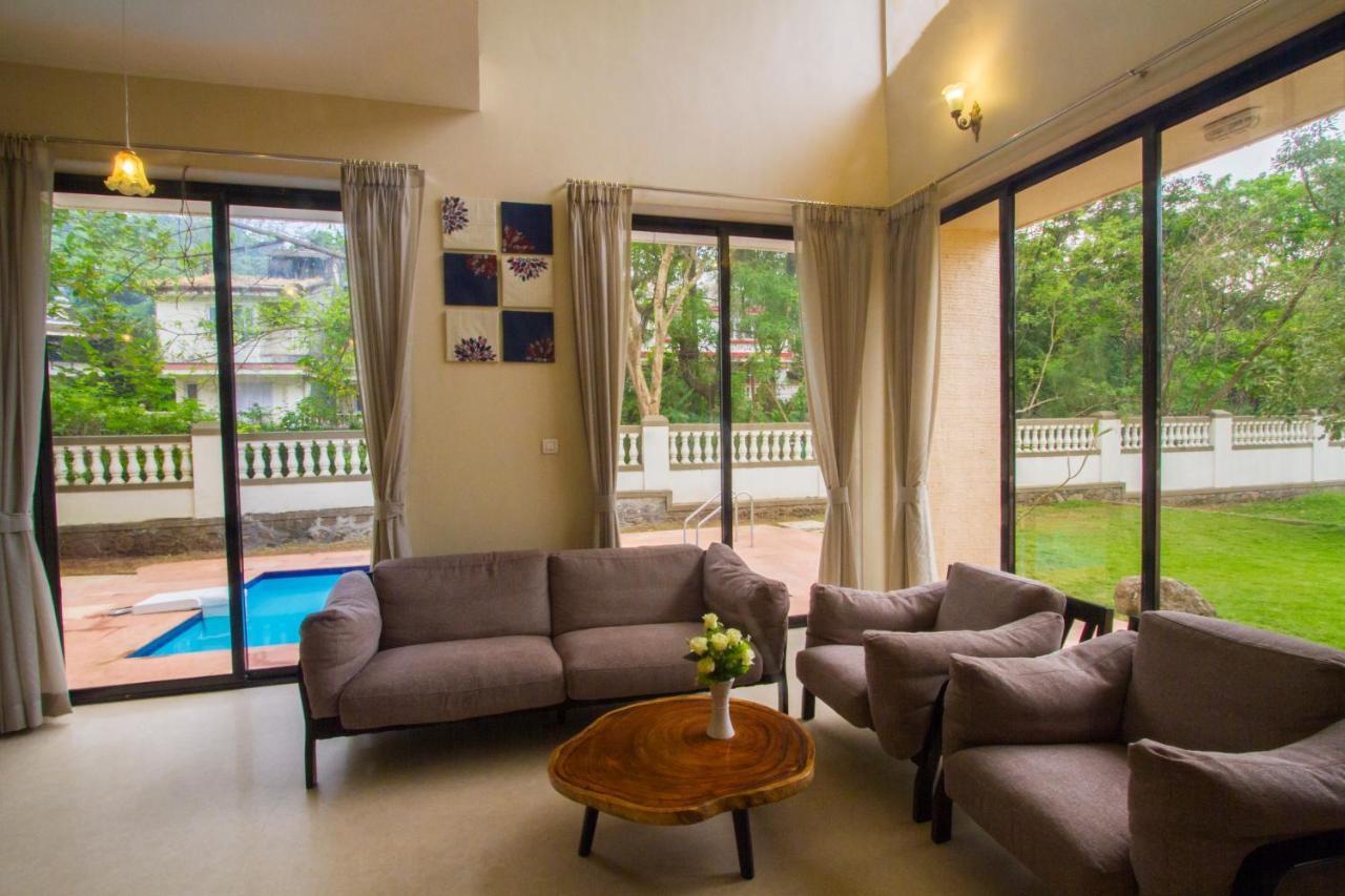 Stayvista'S Greenwoods Villa 10 - City-Center Villa With Private Pool, Terrace, Lift & Carrom Board Lonavala Exteriér fotografie